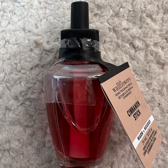 B&BW Disney Villains "Evil Queen Hearts" Wallflower + 2 Wallflower Refills - Picture 6 of 14